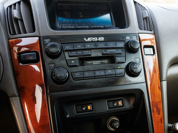 1999 Lexus RX 300 I, золотистый, 1099000 рублей - вид 16