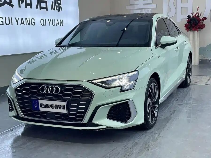 Audi A3 35 TFSI Long IV (8Y)