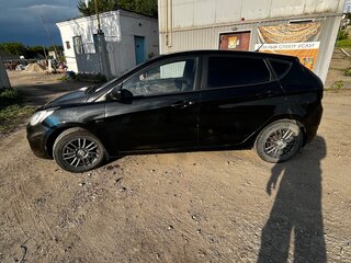 2011 Hyundai Solaris I, чёрный, 555000 рублей, вид 5