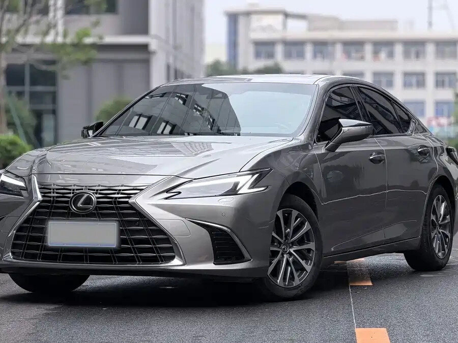 Lexus ES VII Рестайлинг 2