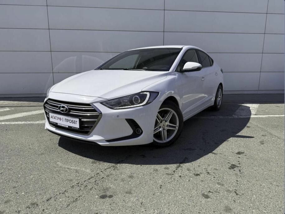 Hyundai Elantra VI (AD)