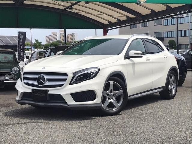 Mercedes-Benz GLA 180 I (X156)