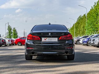 2017 BMW 5 серии 520d xDrive VII (G30/G31/G38), чёрный, 2210000 рублей, вид 4
