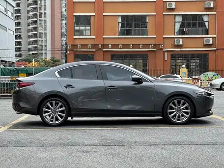 2022 Mazda 3 Axela IV (BP), чёрный, 1376000 рублей, вид 4