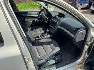2012 Skoda Octavia II (A5) Рестайлинг, серебристый, 420000 рублей, вид 4