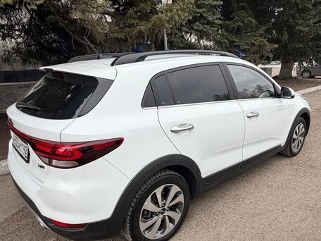 2020 Kia Rio X-Line IV, белый, 1650000 рублей, вид 3