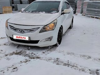 2015 Hyundai Solaris I Рестайлинг, белый, 520500 рублей, вид 2