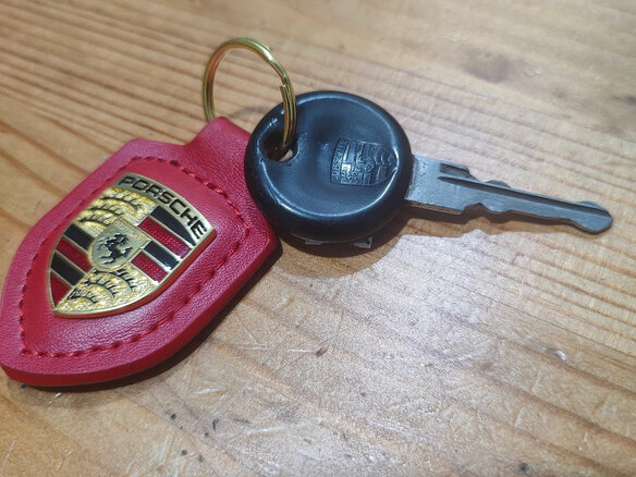 1981 Porsche 924 5-speed, красный, 1750000 рублей - вид 17