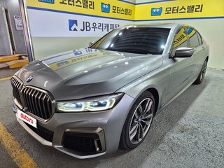 2022 BMW 7 серии Long M760Li xDrive VI (G11/G12) Рестайлинг, серебристый, 14500013 рублей, вид 1