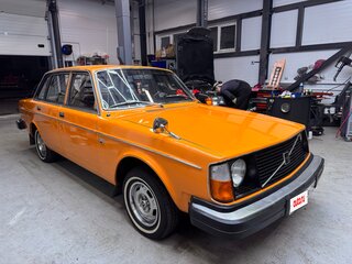 1975 Volvo 240 Series, оранжевый, 1300000 рублей, вид 1