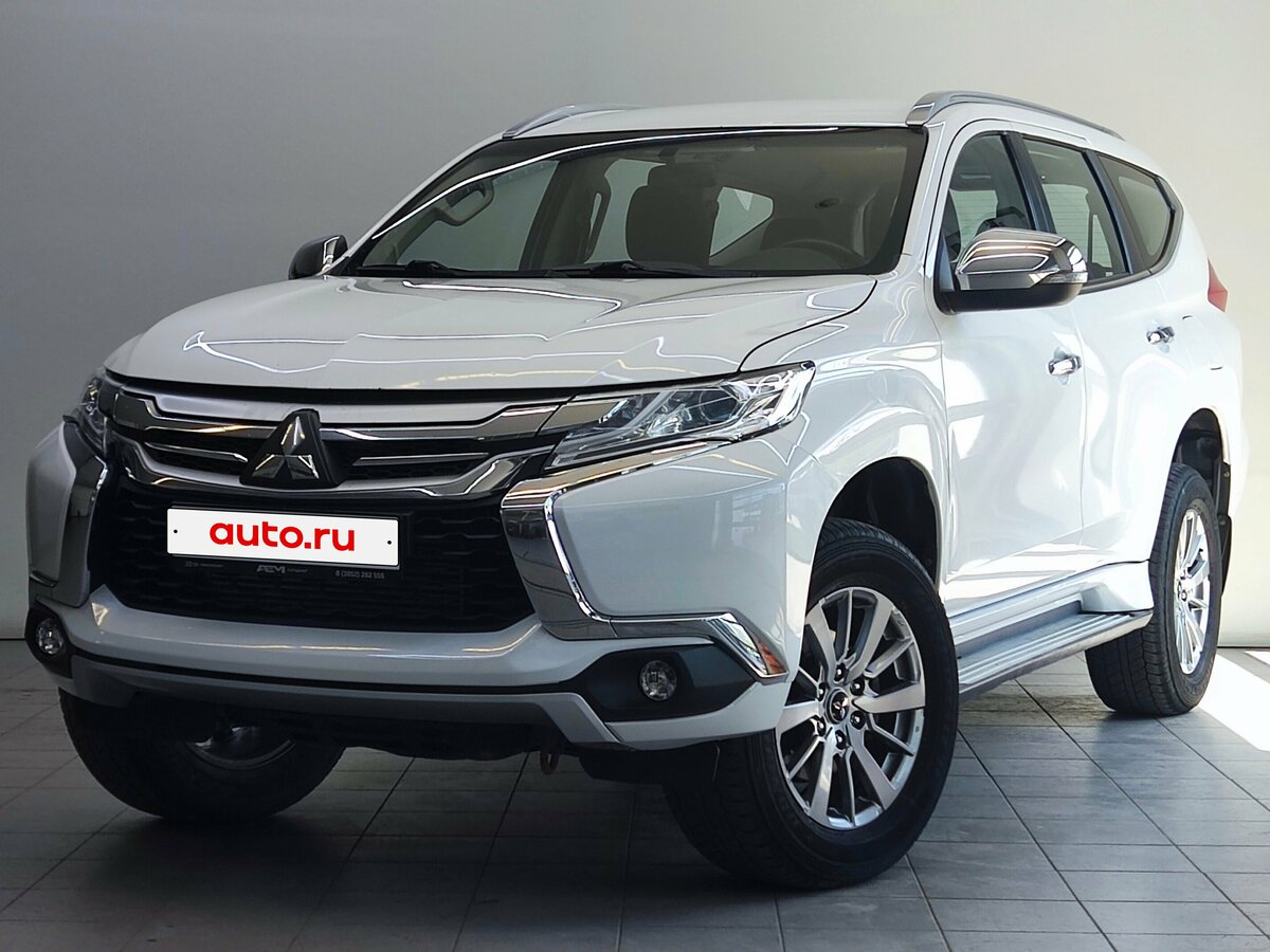 Mitsubishi Pajero Sport III
