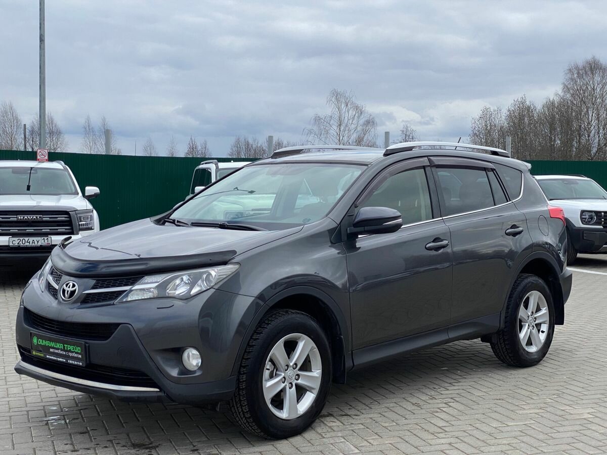 Toyota RAV4 IV (XA40)