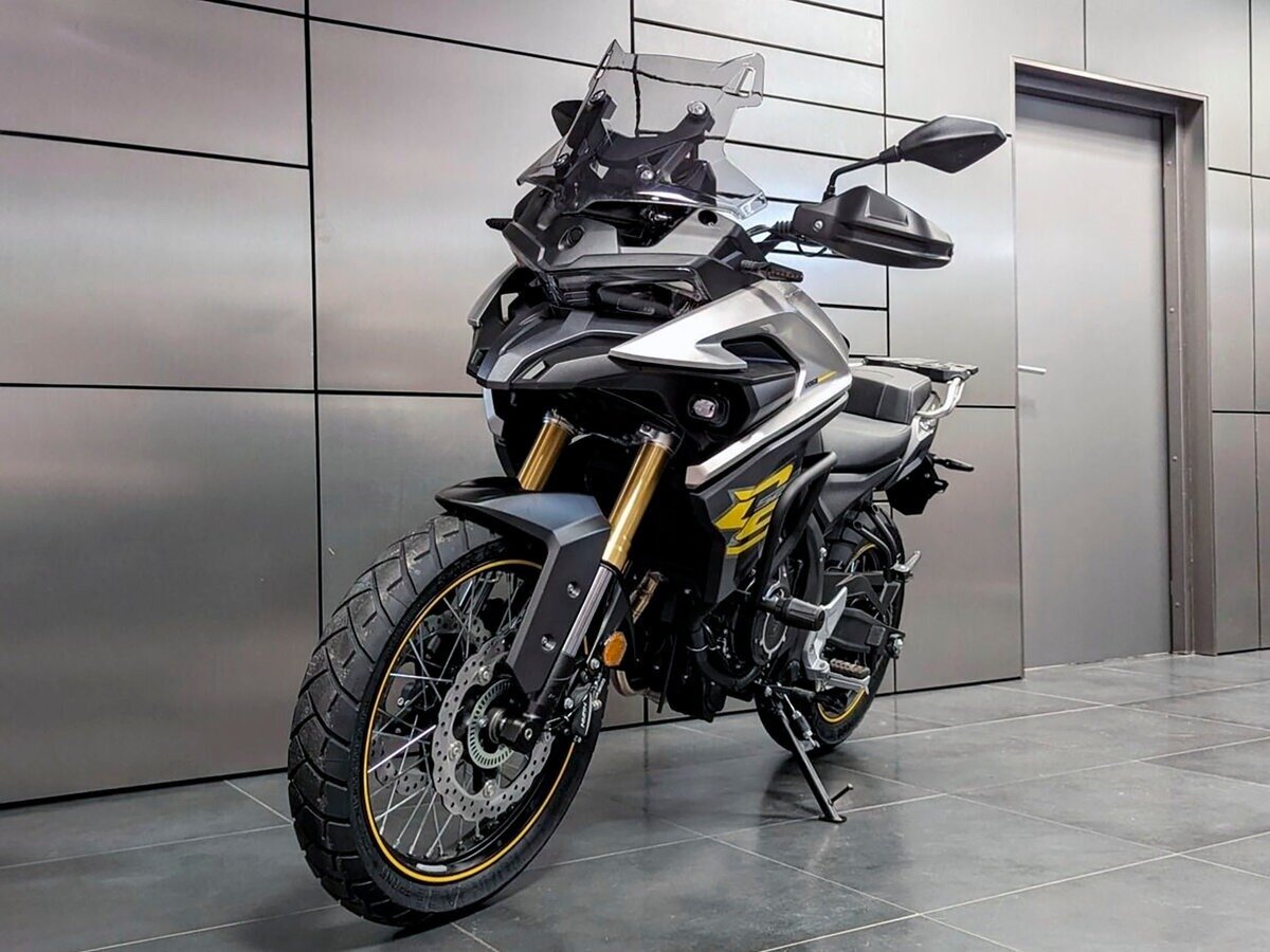 Voge 525DSX