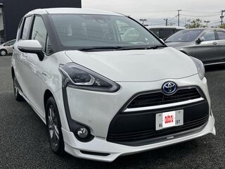 2022 Toyota Sienta II Рестайлинг, белый, 1250001 рублей, вид 1