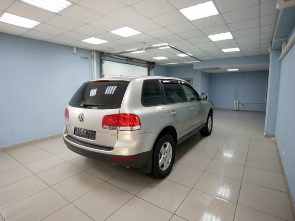 2008 Volkswagen Touareg I Рестайлинг, бежевый, 999000 рублей - вид 3