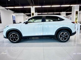 2023 Honda Vezel II, белый, 1990000 рублей, вид 5