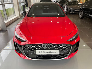 2025 Audi A5 L Sportback III (B10), красный, 6190000 рублей, вид 3