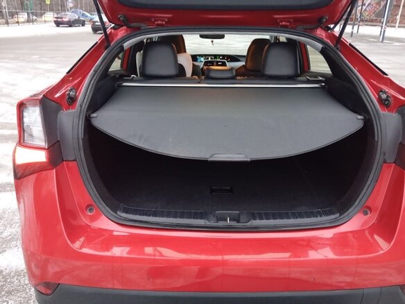 2019 Toyota Prius IV Рестайлинг (XW50), пурпурный, 2500000 рублей - вид 12