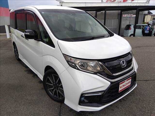 Honda Stepwgn Spada V Рестайлинг