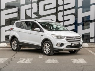 2018 Ford Kuga II Рестайлинг, белый, 1715000 рублей, вид 1