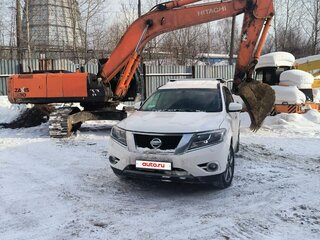 2015 Nissan Pathfinder IV, белый, 1930000 рублей, вид 1