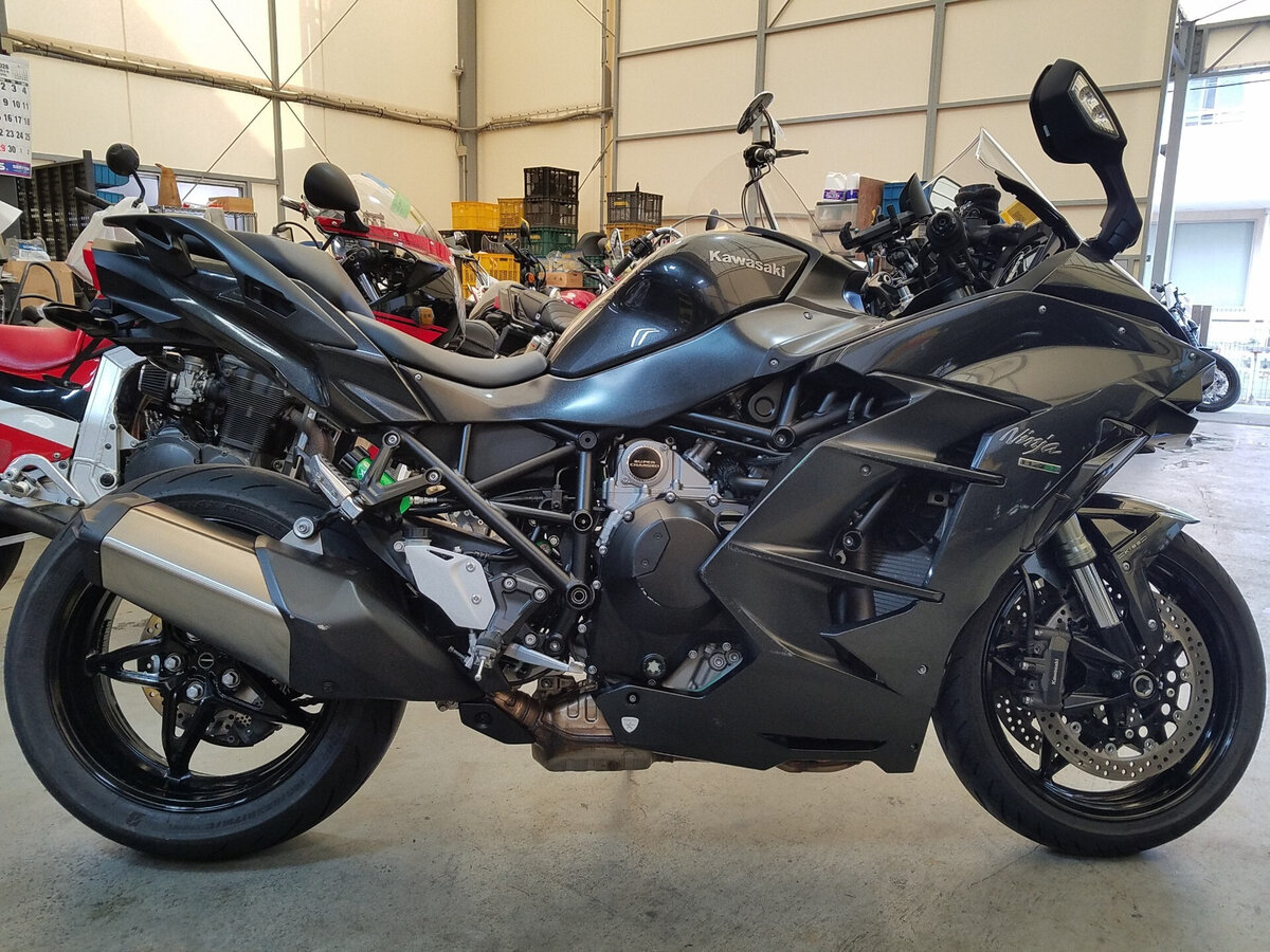 Kawasaki Ninja H2 SX