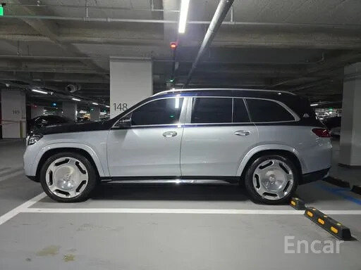 2025 Mercedes-Benz Maybach GLS 600 I Рестайлинг, серебристый, 23300000 рублей - вид 2