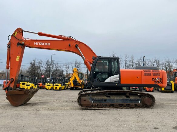2018 Hitachi ZX330, оранжевый, 14700000 рублей