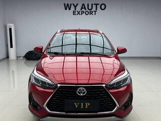 2021 Toyota Yaris IV, красный, 1305000 рублей, вид 1