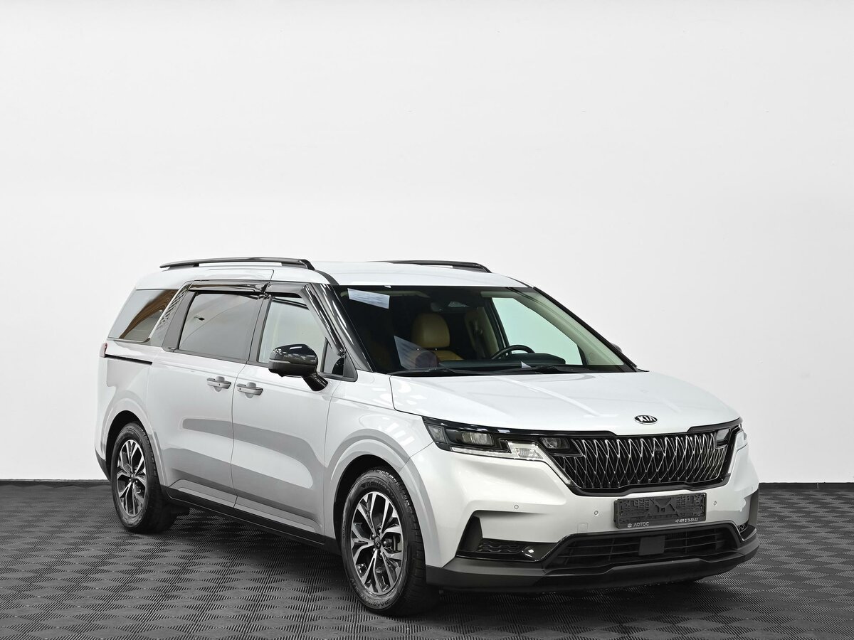 Kia Carnival IV