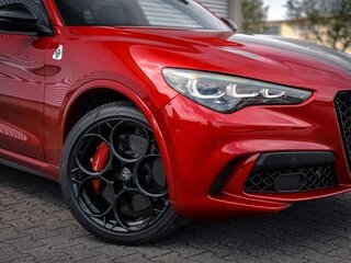 2025 Alfa Romeo Stelvio Quadrifoglio I Рестайлинг 2, красный, 12810000 рублей, вид 2