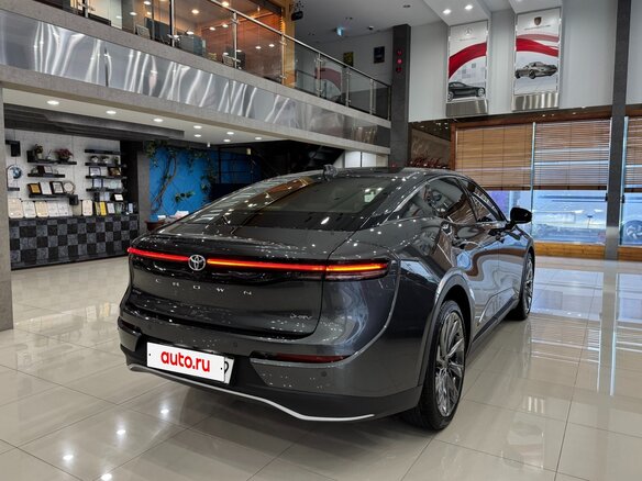 2025 Toyota Crown Crossover XVI (S230), серый, 6250013 рублей - вид 3