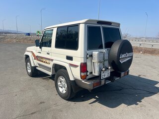 2020 Toyota Land Cruiser 71 70 Series Рестайлинг 1, белый, 5500000 рублей, вид 5