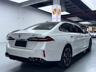 2025 BMW 5 серии Long 525Li VIII (G60/G61/G68), белый, 5713000 рублей, вид 3