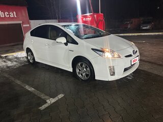 2010 Toyota Prius III (XW30), белый, 1150000 рублей, вид 1