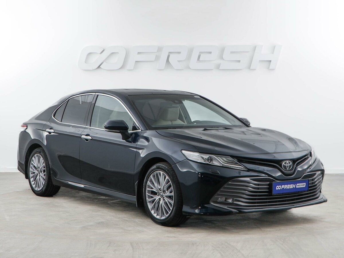 Toyota Camry VIII (XV70)