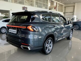 2026 Geely Okavango I Рестайлинг, серый, 3988990 рублей, вид 4