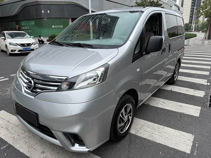 Nissan NV200
