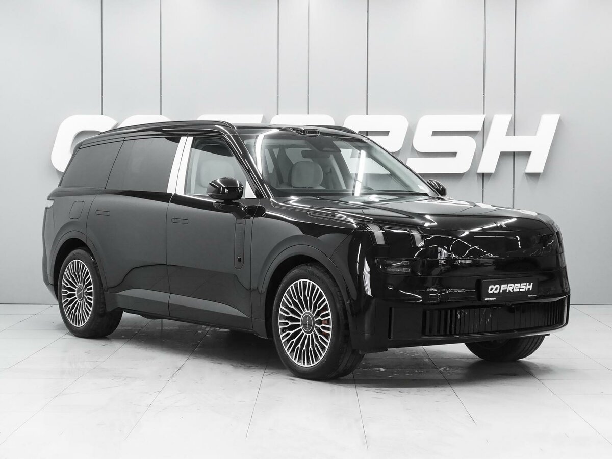 Lynk & Co 900