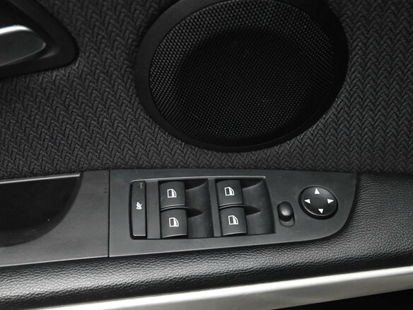 2011 BMW 3 серии 318i V (E90/E91/E92/E93) Рестайлинг, белый, 1495000 рублей - вид 13