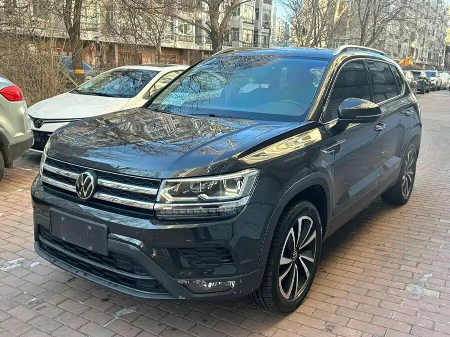 Volkswagen Tharu I