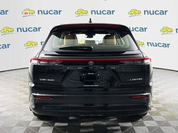 2026 Toyota Crown Estate/Signia Signia XVI (S230), чёрный, 10600000 рублей - вид 4