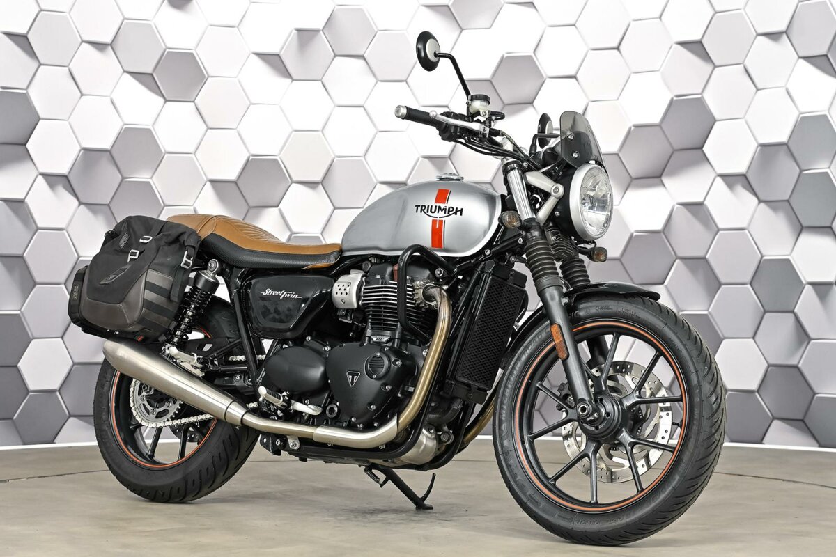 Triumph Street Twin