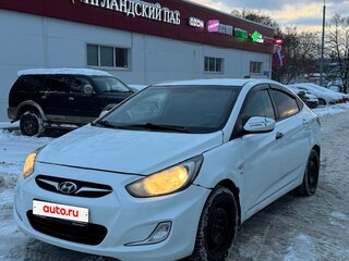 2013 Hyundai Solaris I, белый, 460000 рублей, вид 1