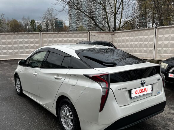 2016 Toyota Prius IV (XW50), белый, 1490000 рублей - вид 6