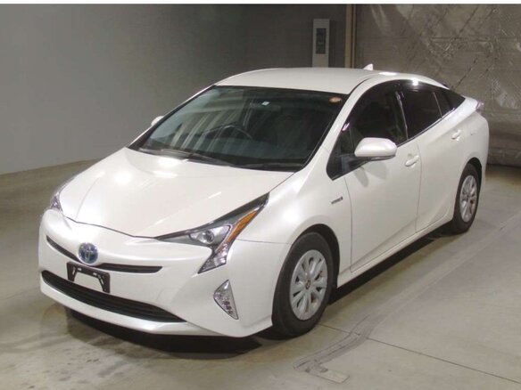2016 Toyota Prius IV (XW50), белый, 1490000 рублей - вид 1