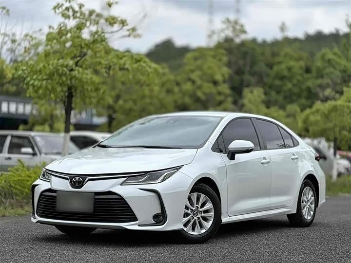Toyota Corolla XII (E210)