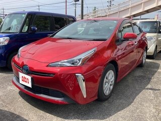 2021 Toyota Prius IV Рестайлинг (XW50), красный, 2982000 рублей, вид 1