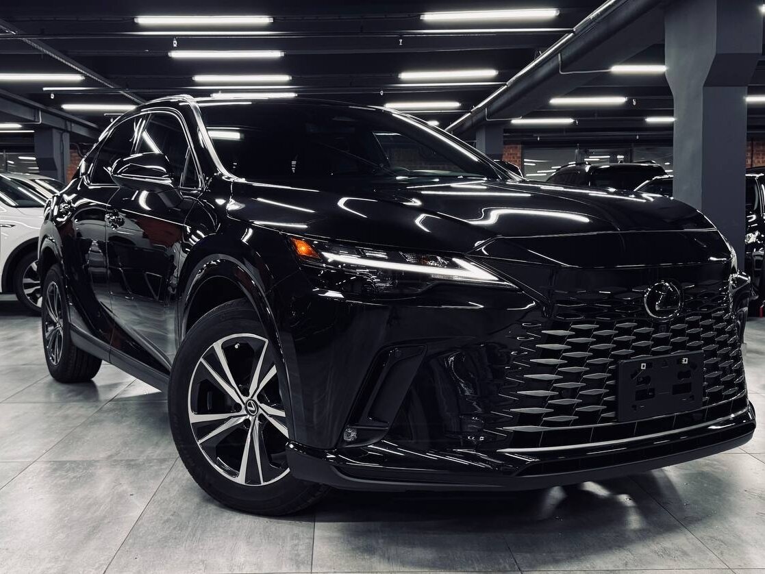 Lexus RX V