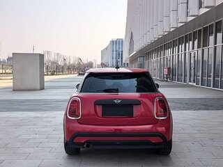 2022 Mini Countryman One II Рестайлинг, пурпурный, 1850000 рублей, вид 5